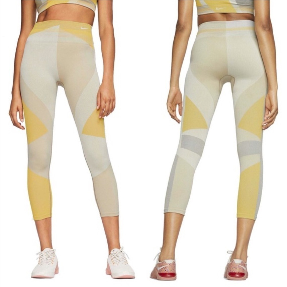 Nike Sculpt Icon Clash Lux Crop Compression Leggings, Size Small